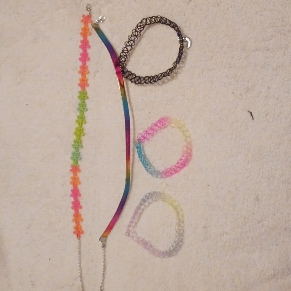 Bundle of 5 chokers